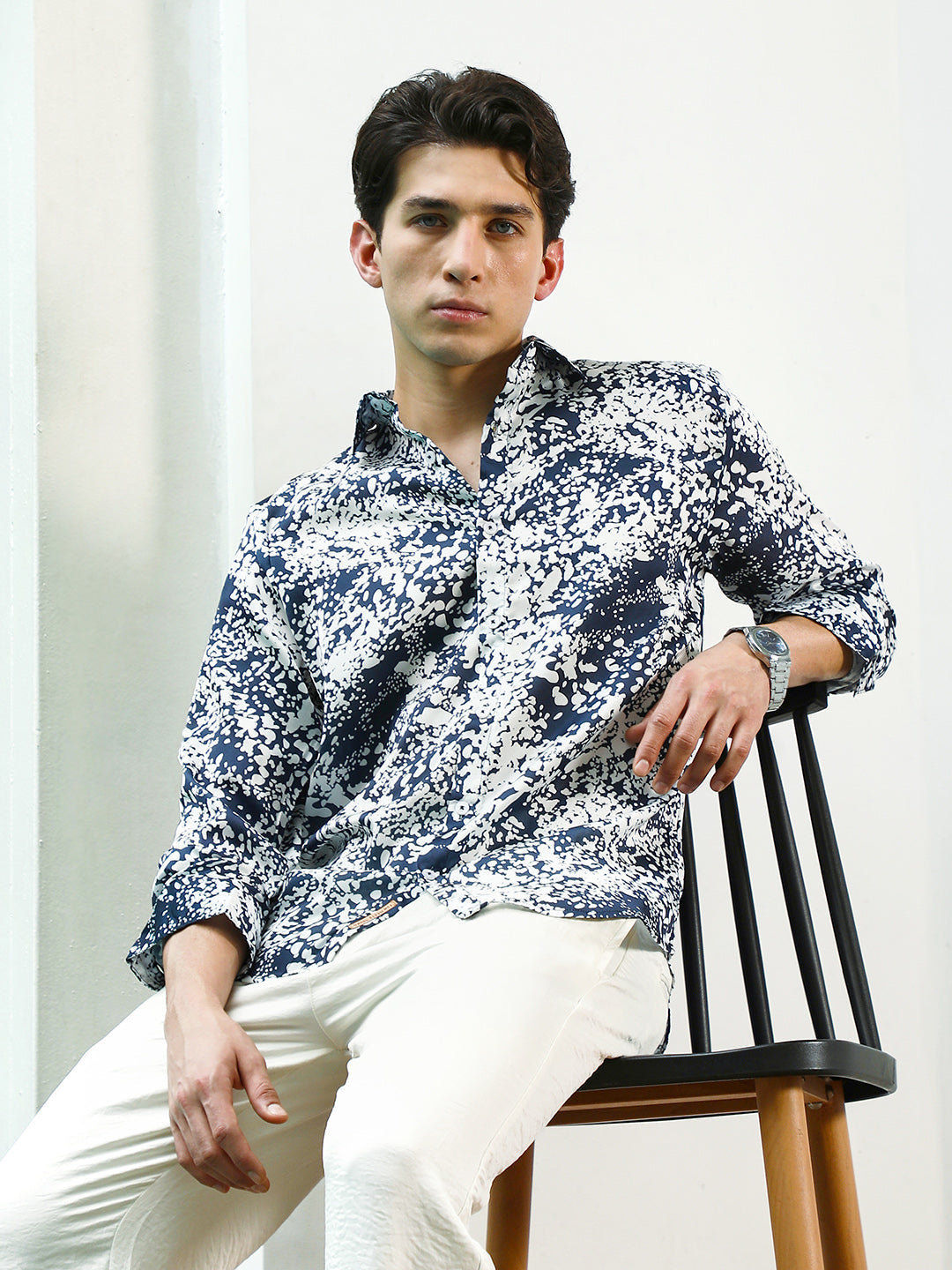 Campus Sutra Navy Blue and White Abstract Pattern Rayon Shirt