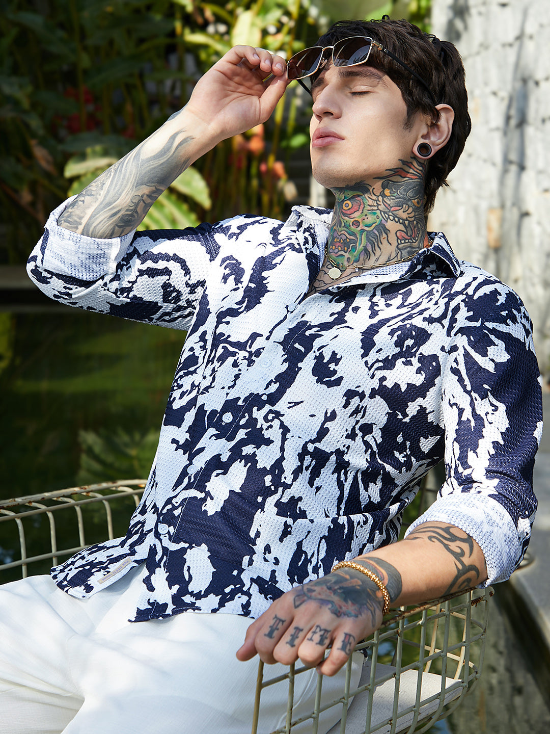 Campus Sutra Splash-Tactile Shirt