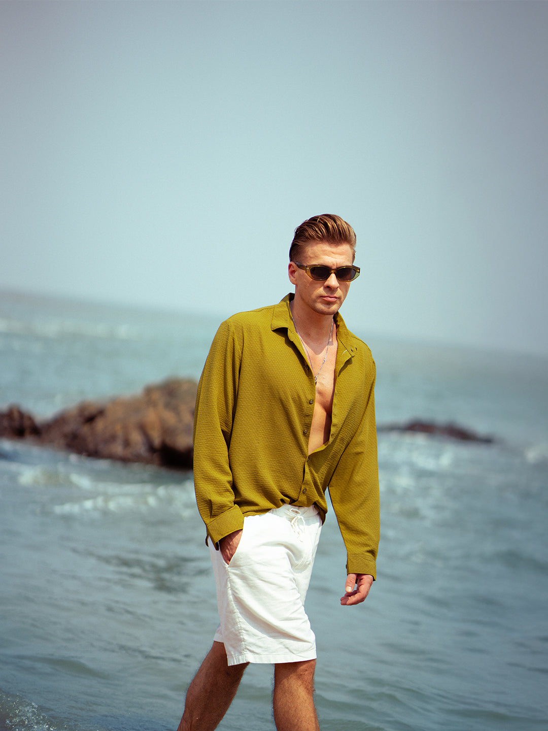 Campus Sutra DistortÃ©-Woven Regular Shirt