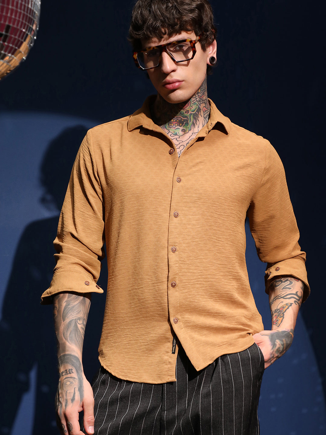 Campus Sutra Rhombus-Texture Shirt
