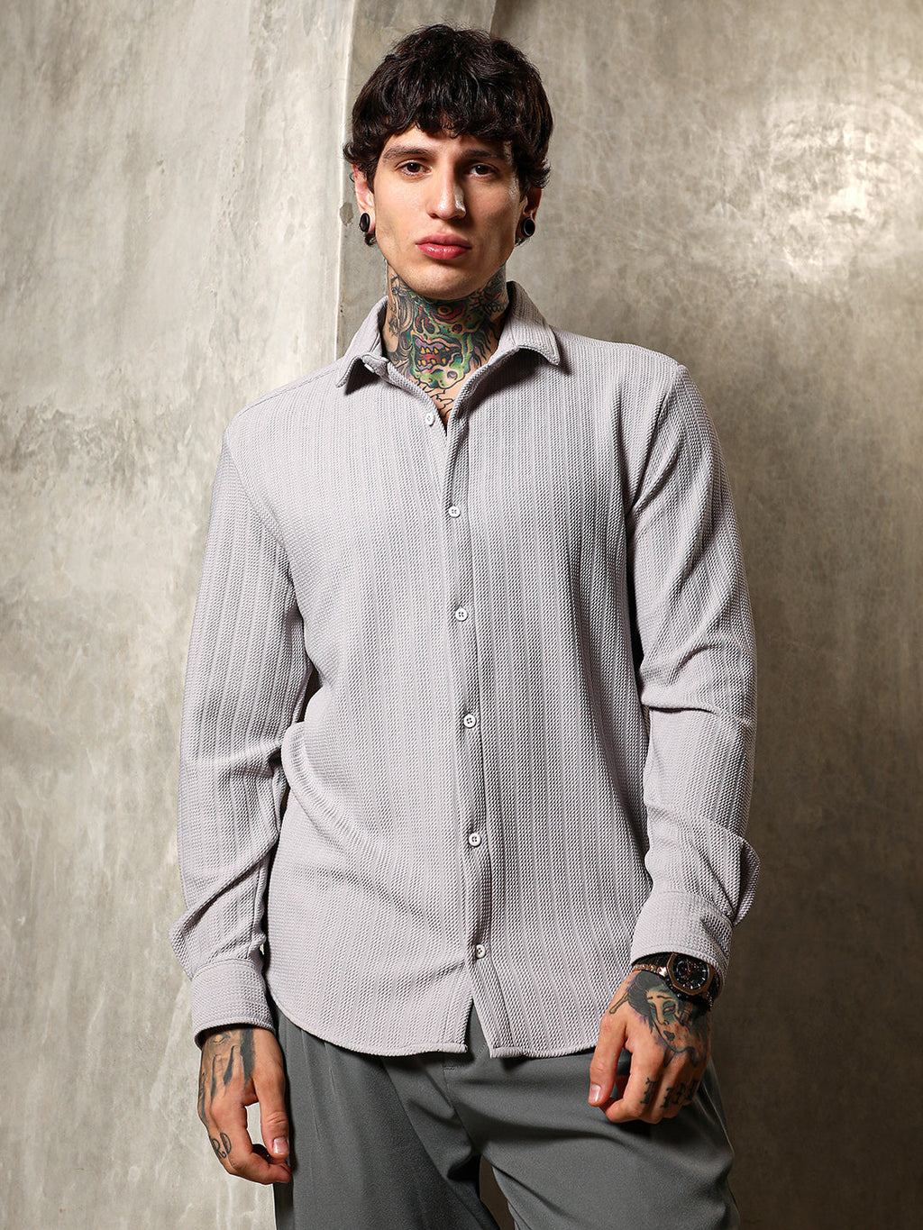 Campus Sutra Chevron-Panel Tactile Shirt