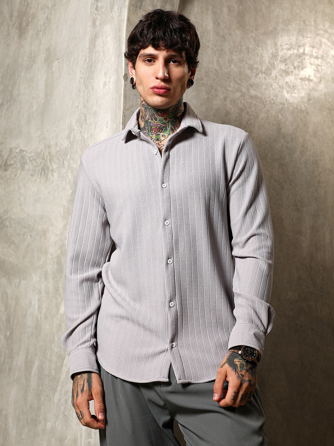 Campus Sutra Chevron-Panel Tactile Shirt