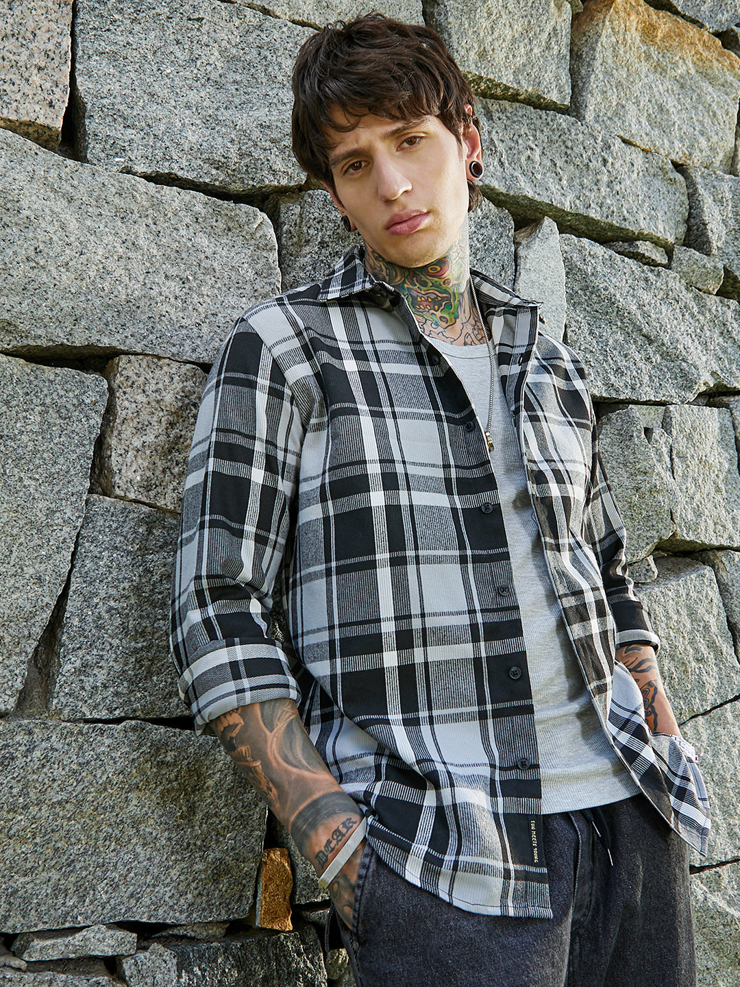 Campus Sutra Dark-Plaid Relaxed Shirt
