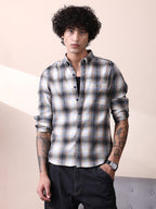 Campus Sutra Gradient-Graph Regular Shirt