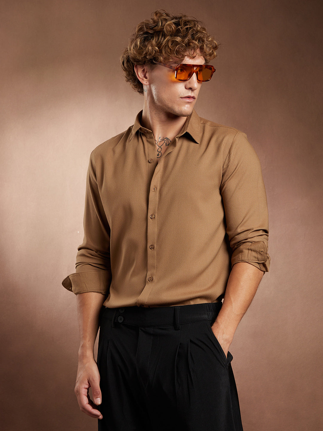 Campus Sutra Solid Waffle-Weave Shirt
