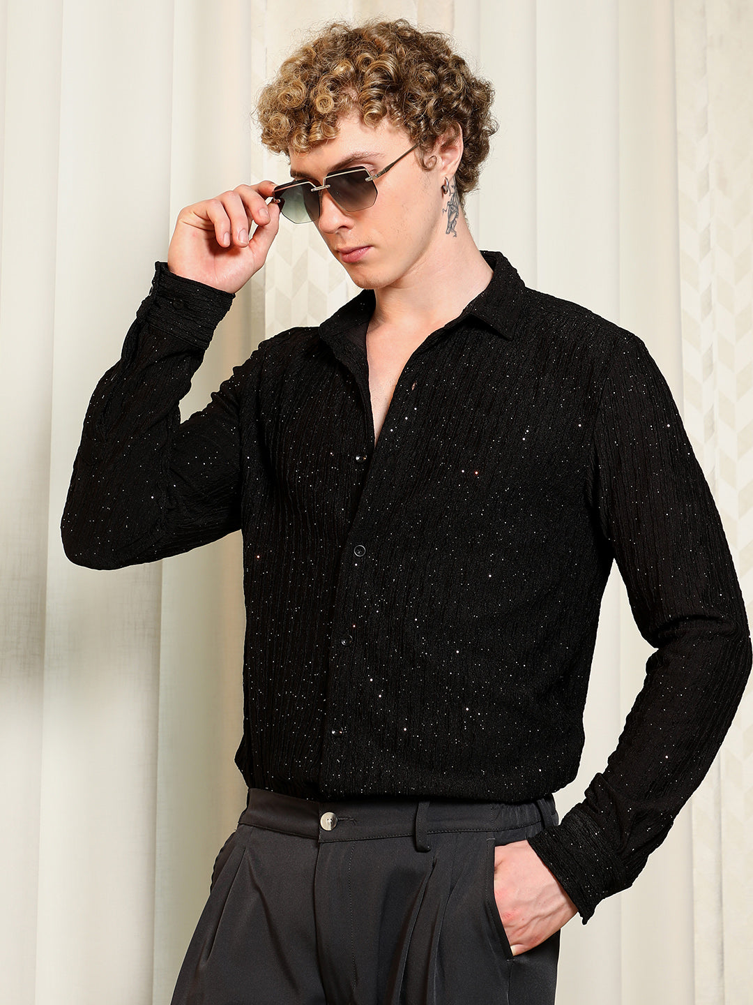 Campus Sutra Black Textured Slim Fit Shirt With Shimmer Effect