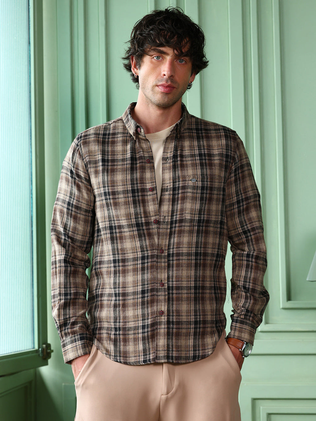 Campus Sutra Button-Down Gradient-Plaid Shirt