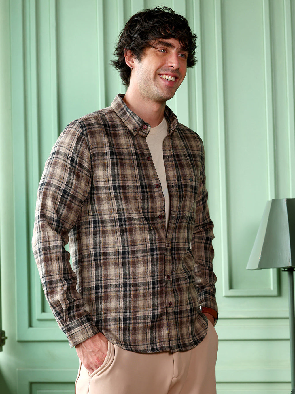 Campus Sutra Button-Down Gradient-Plaid Shirt