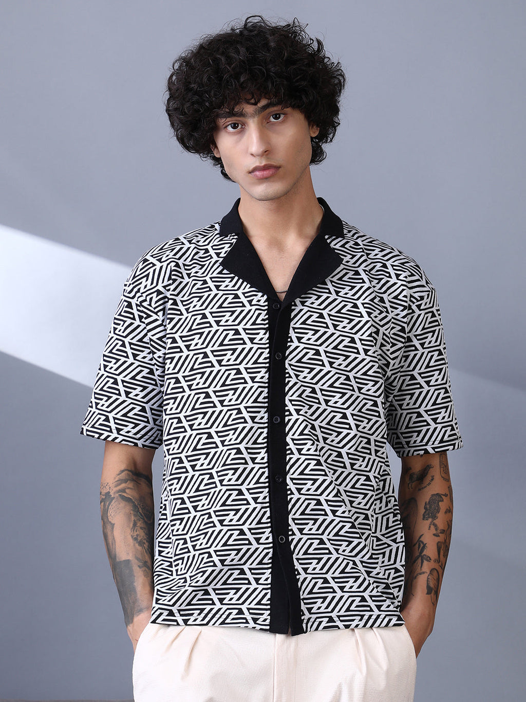 Campus Sutra Angleline-Imprint Cuban-Polo Shirt