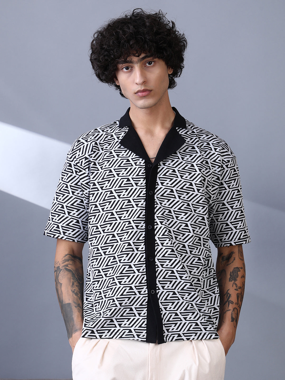 Campus Sutra Angleline-Imprint Cuban-Polo Shirt