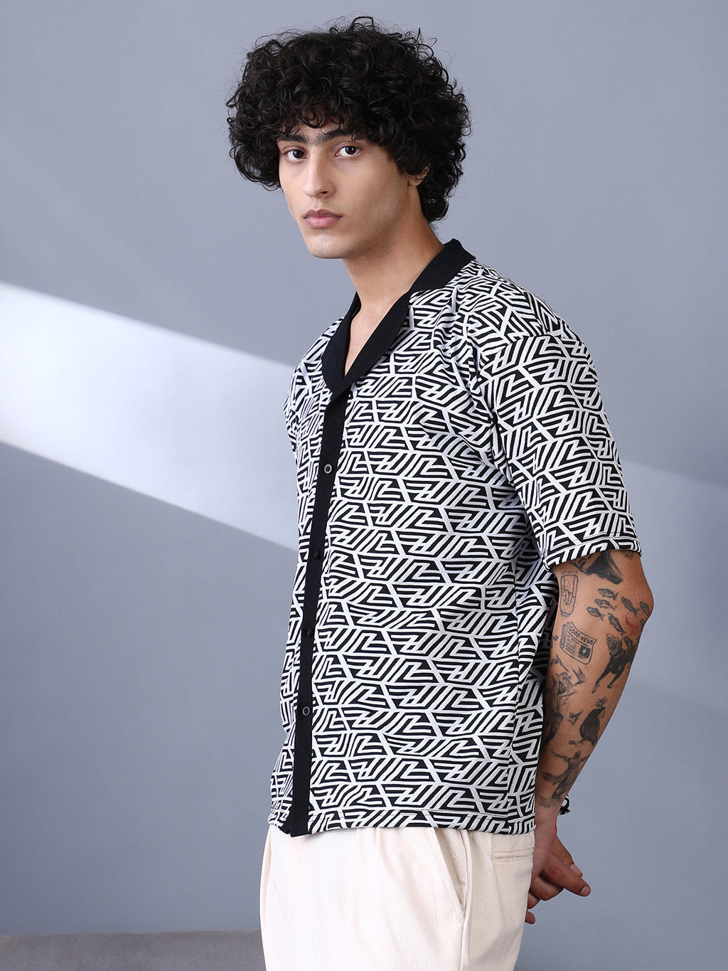 Campus Sutra Angleline-Imprint Cuban-Polo Shirt