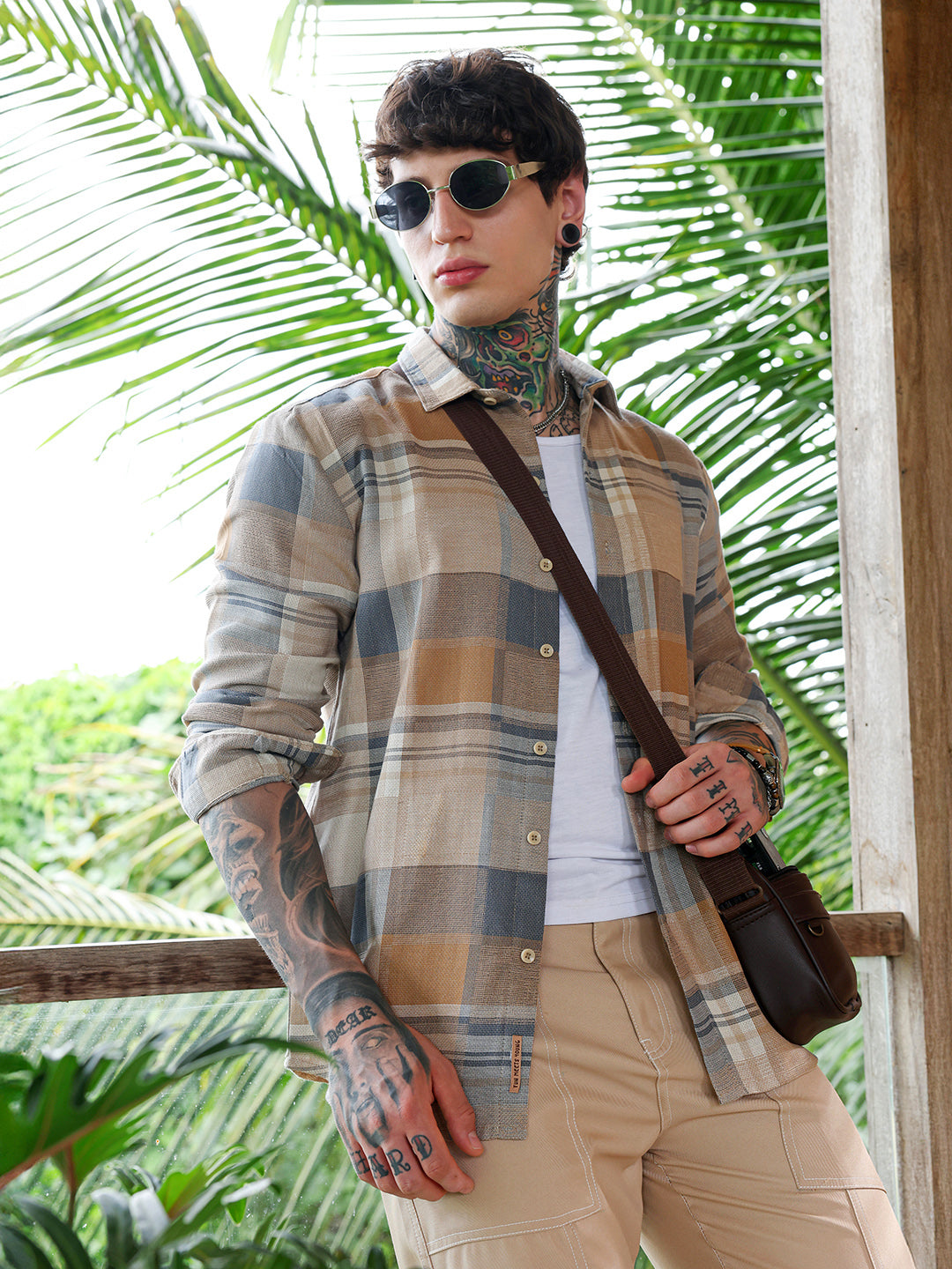 Campus Sutra Gradient-Plaid Regular Shirt