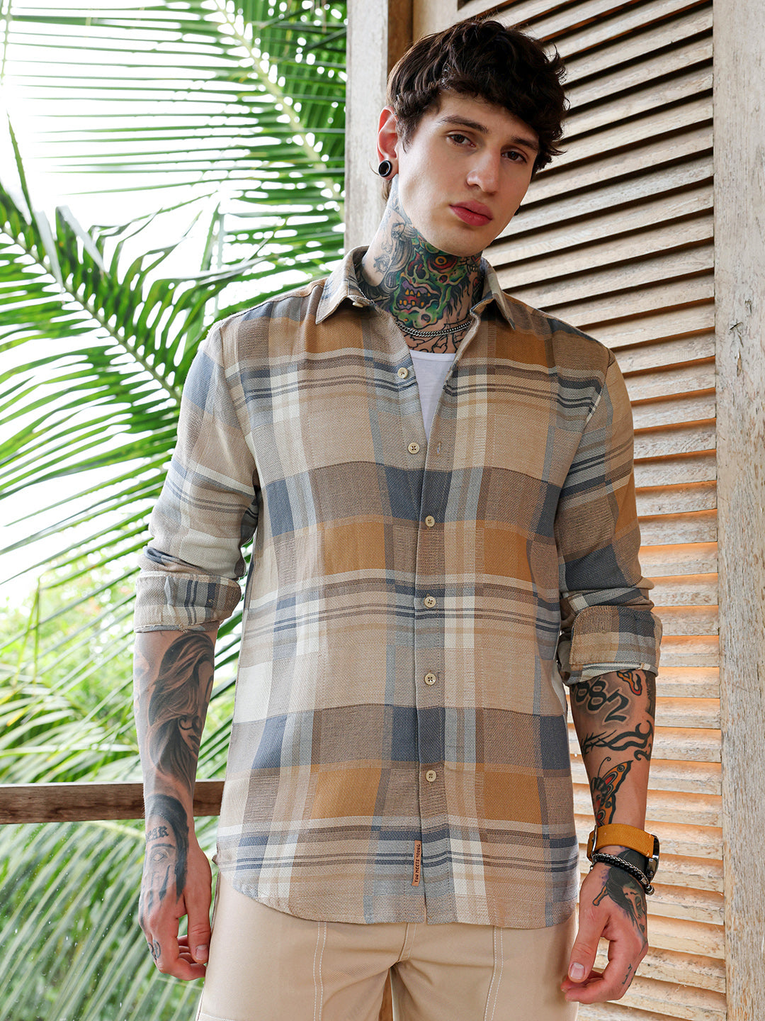 Campus Sutra Gradient-Plaid Regular Shirt