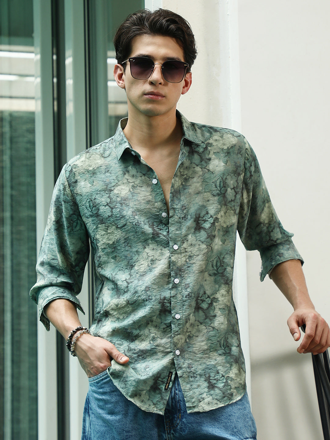 Campus Sutra Green Floral Print Full Sleeve Shirt
