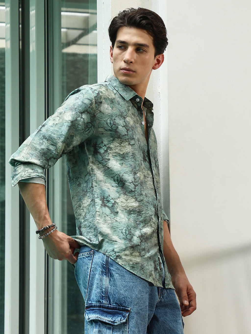 Campus Sutra Green Floral Print Full Sleeve Shirt