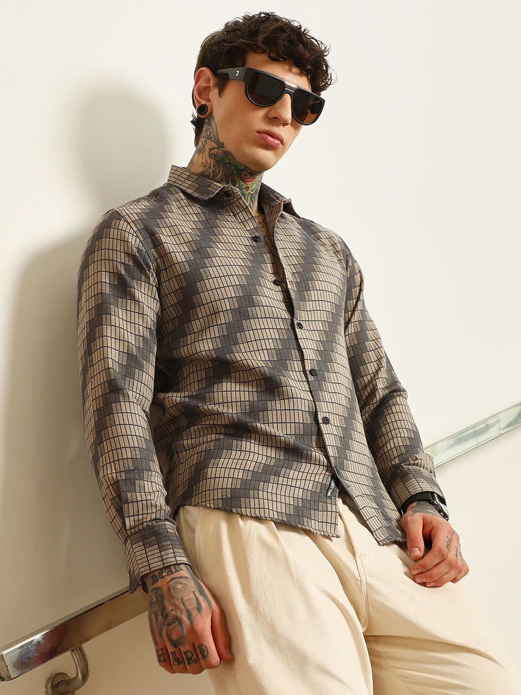 Campus Sutra Diagonal Check Slim Fit Shirt - Cotton Polyester Blend