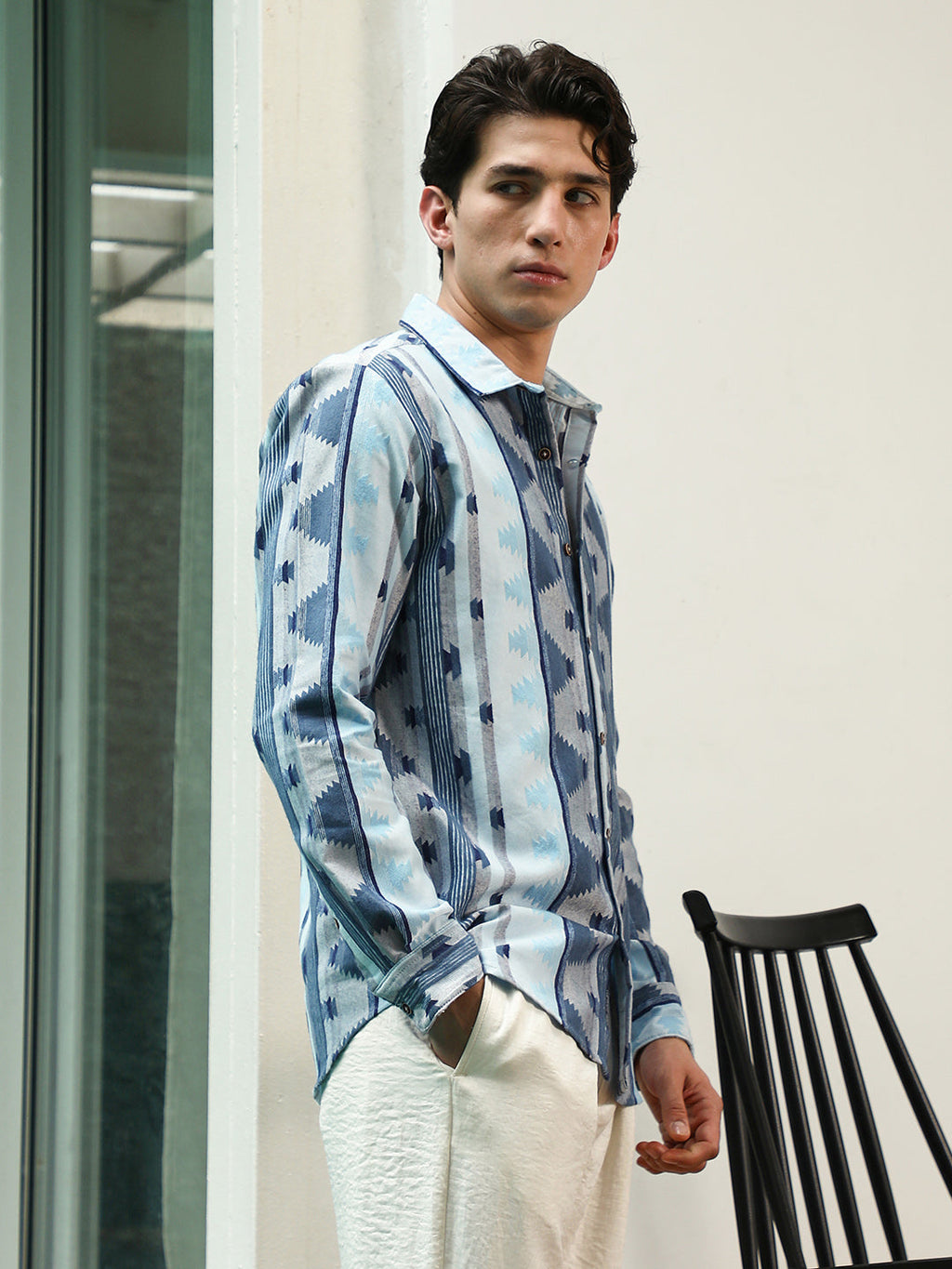 Campus Sutra Blue Geometric Pattern Cotton Polyester Blend Full Sleeve Shirt