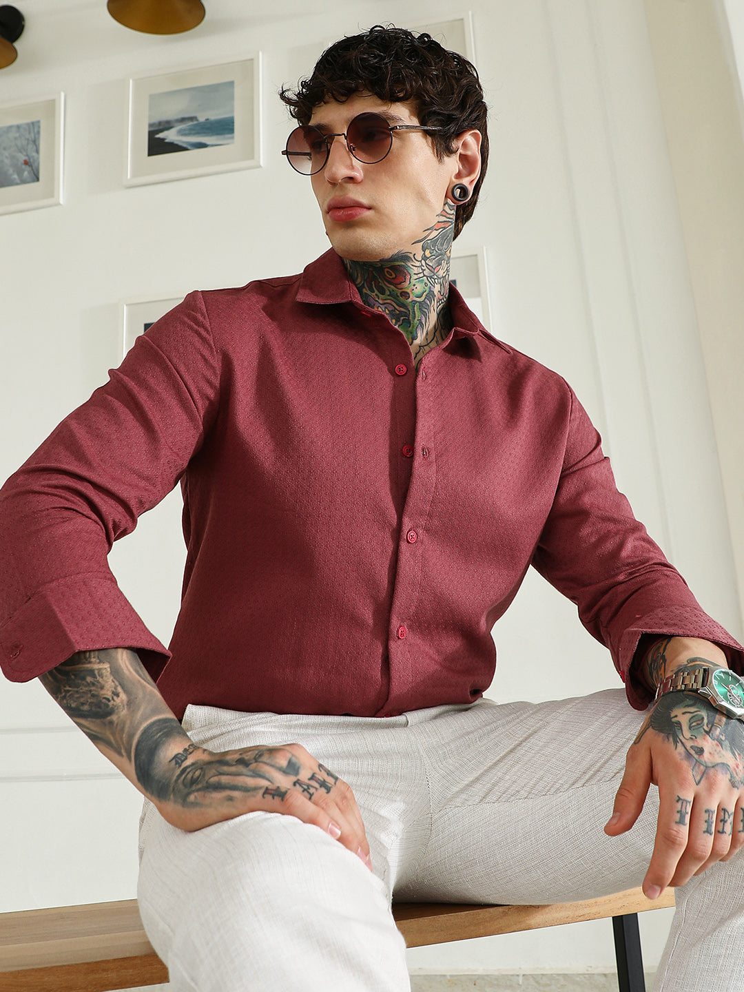 Campus Sutra Burgundy Textured Cotton Blend Full Sleeve Shirt For Men