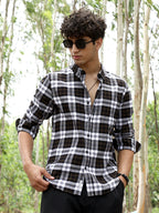 Campus Sutra Tartan-Woven Regular Shirt