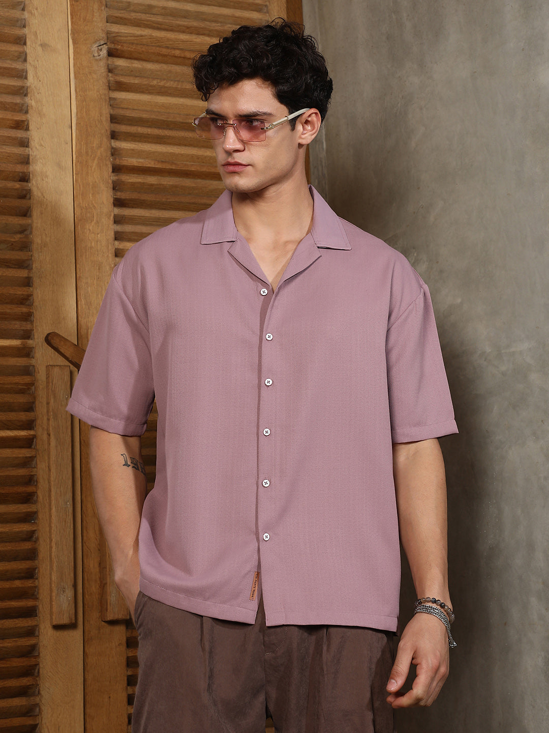 Campus Sutra Rouge Pink Solid Cuban Relaxed Shirt
