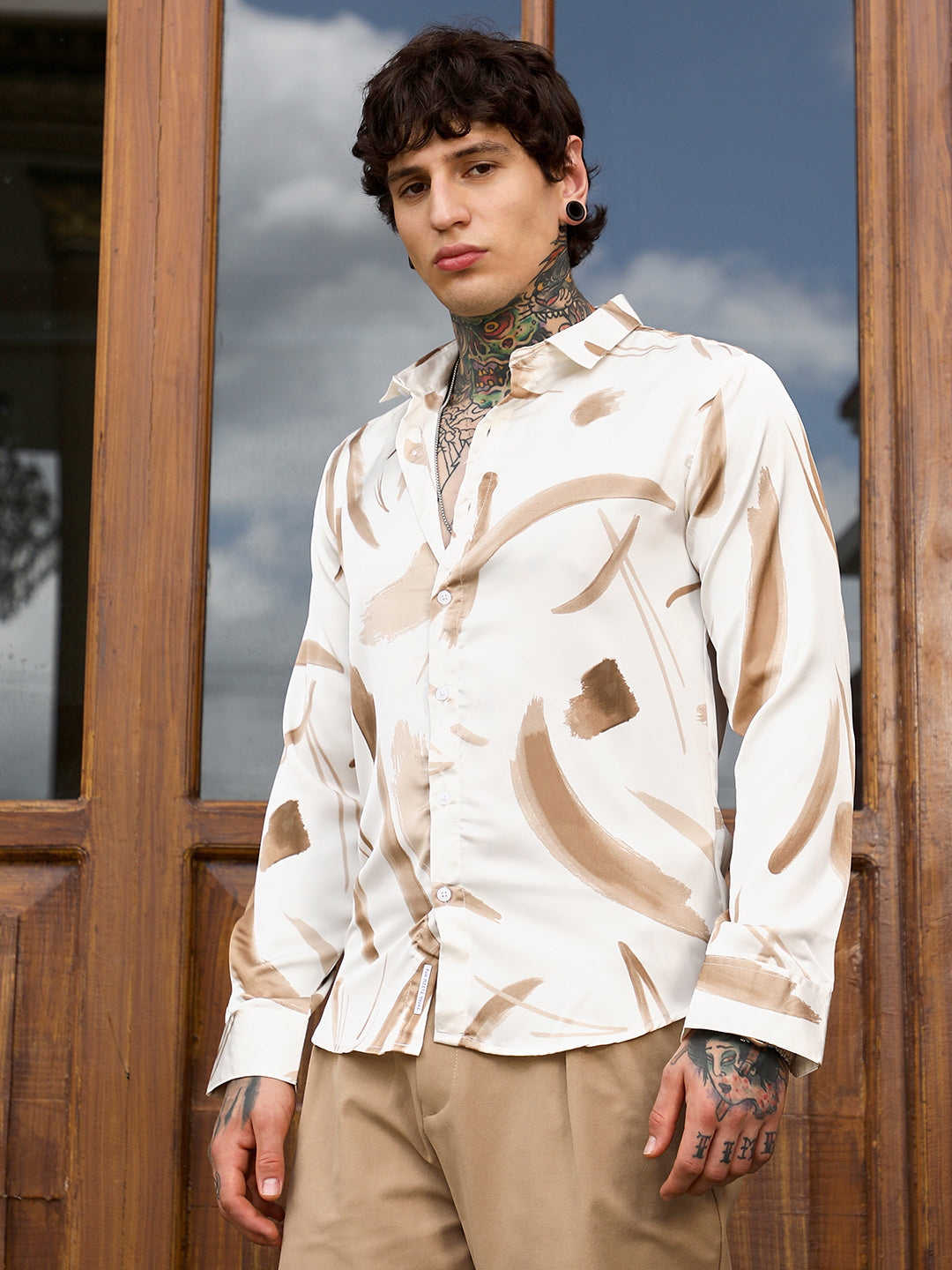 Campus Sutra Contrast-Strokes Imprint Shirt