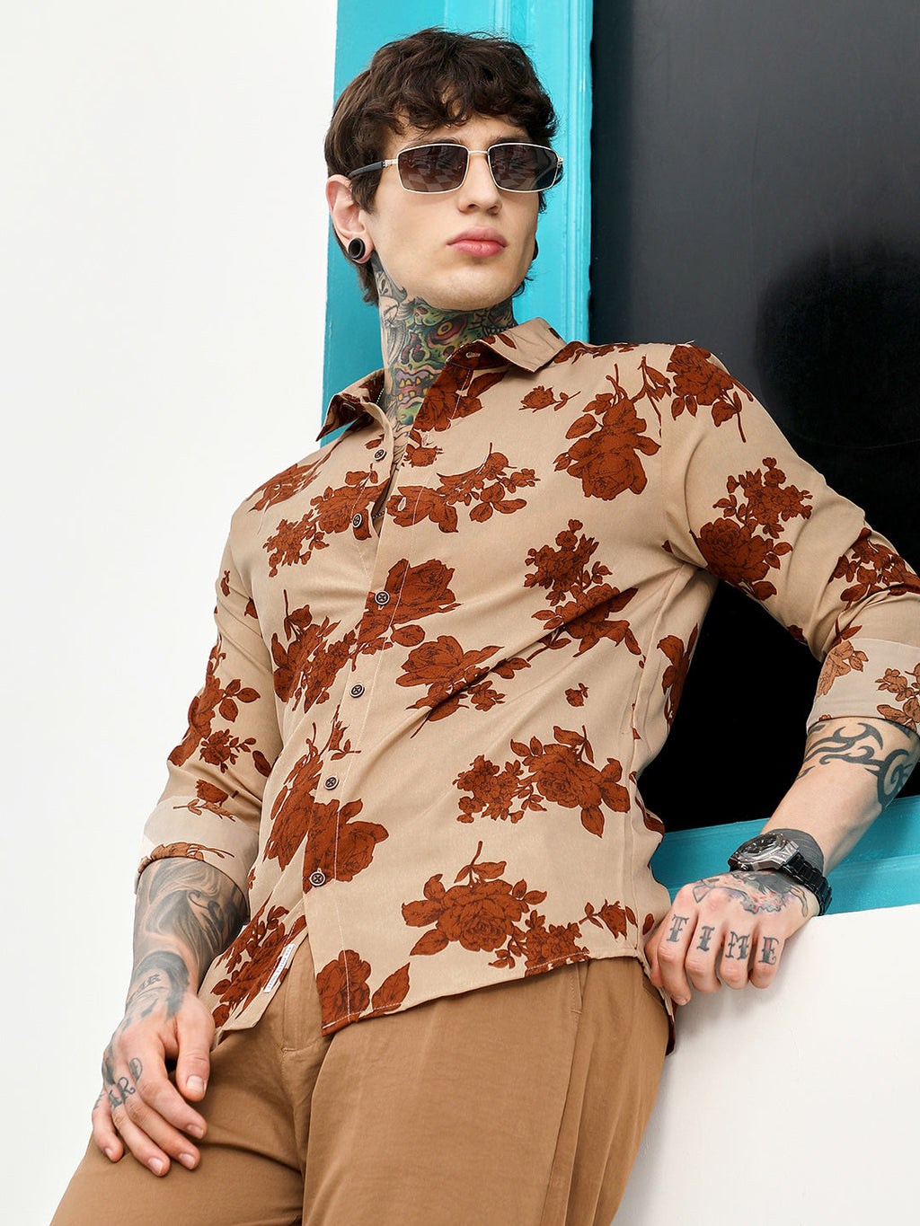 Campus Sutra Contrast-Roses Imprint Shirt