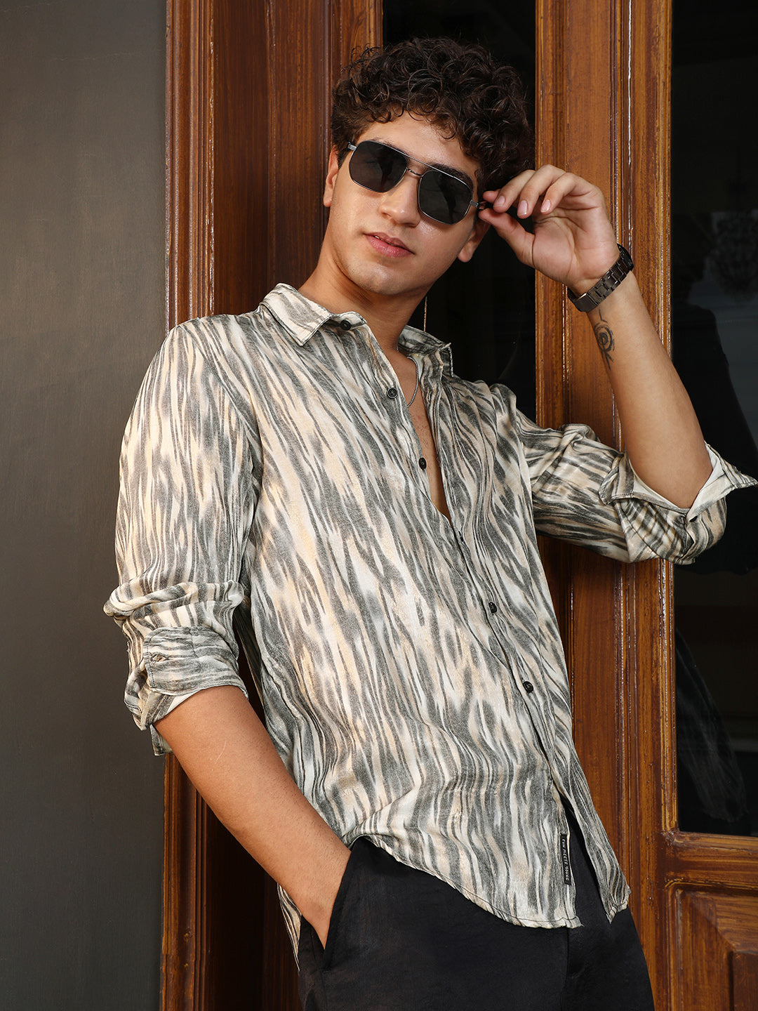 Campus Sutra Contrast-Abstract Imprint Shirt