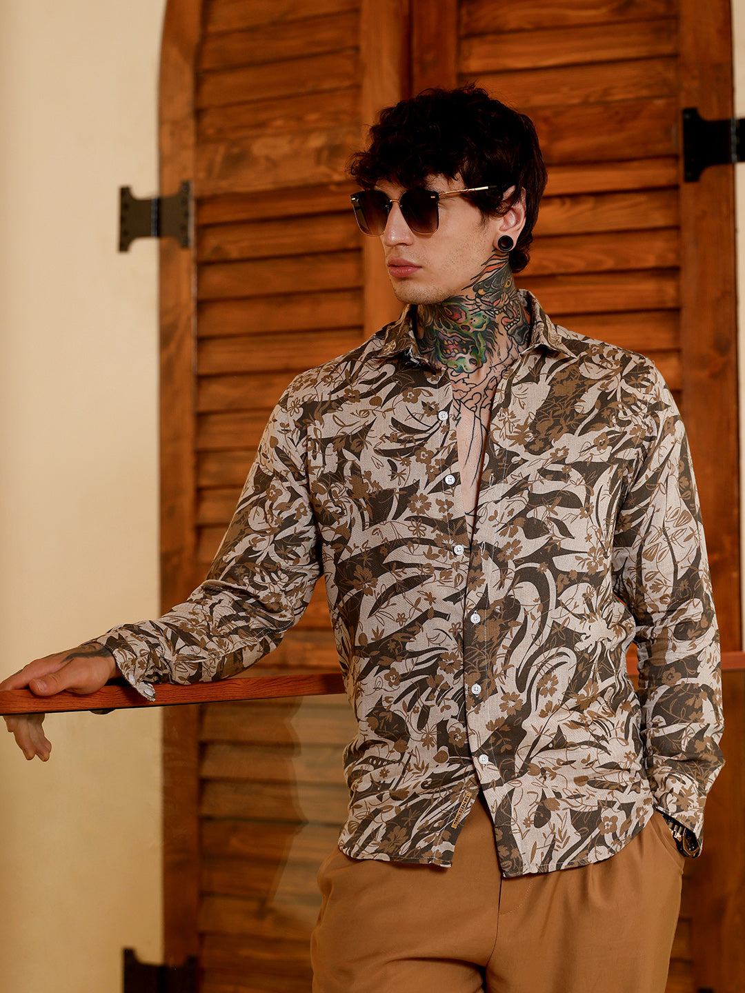 Campus Sutra Floral-Block Imprint Shirt