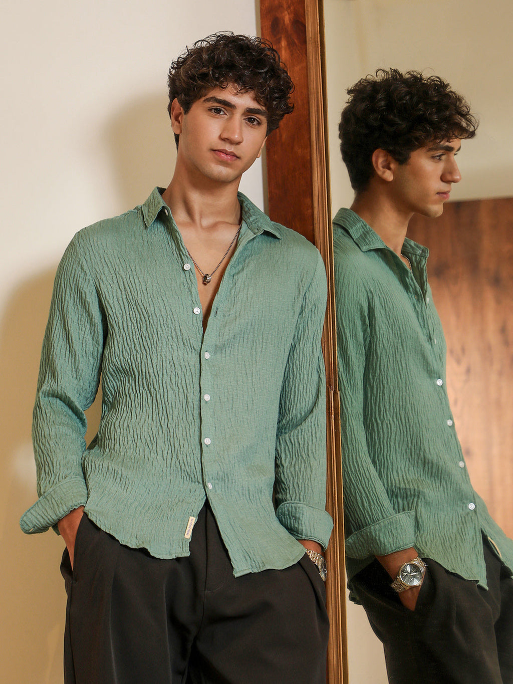 Campus Sutra Solid Creased-Tactile Shirt