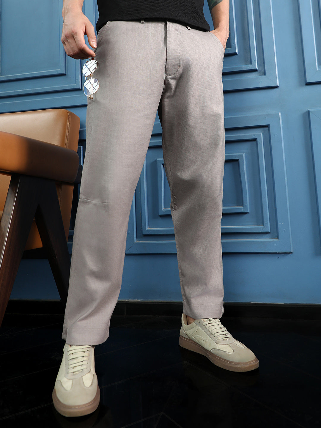 Campus Sutra Linen-Blend Chino Trousers