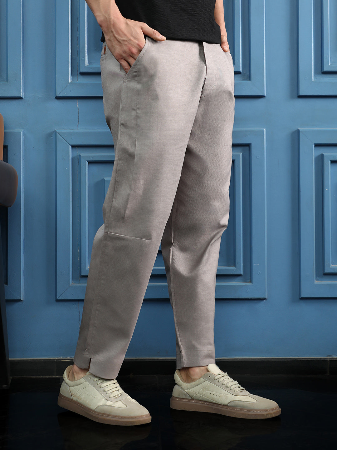 Campus Sutra Linen-Blend Chino Trousers