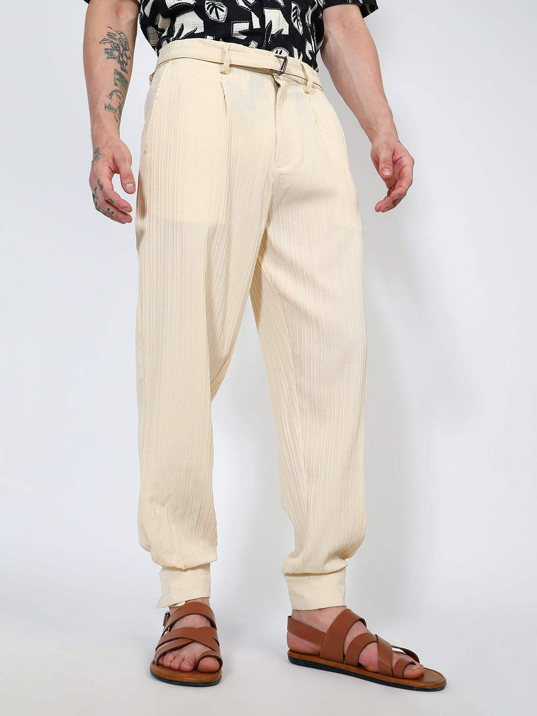 Campus Sutra Lightweight - Textured Cuff-Hem Trousers