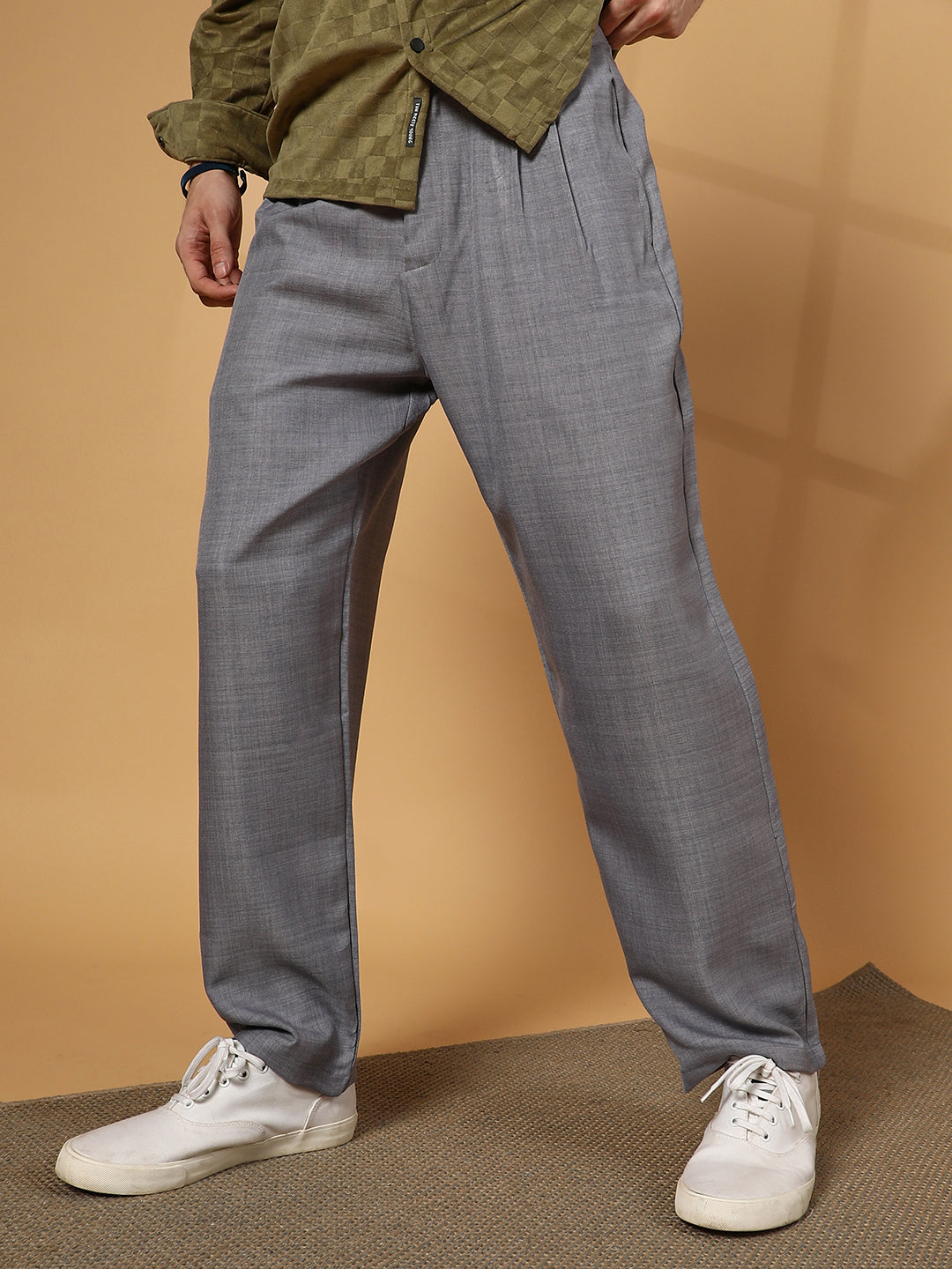 Campus Sutra Lightweight - Pleated Relaxed Trousers
