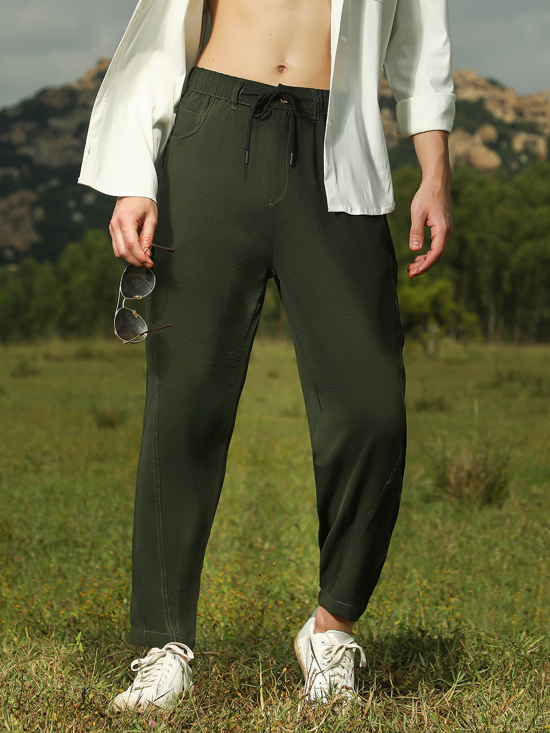 Campus Sutra Lightweight - Tapered Tailored Trousers