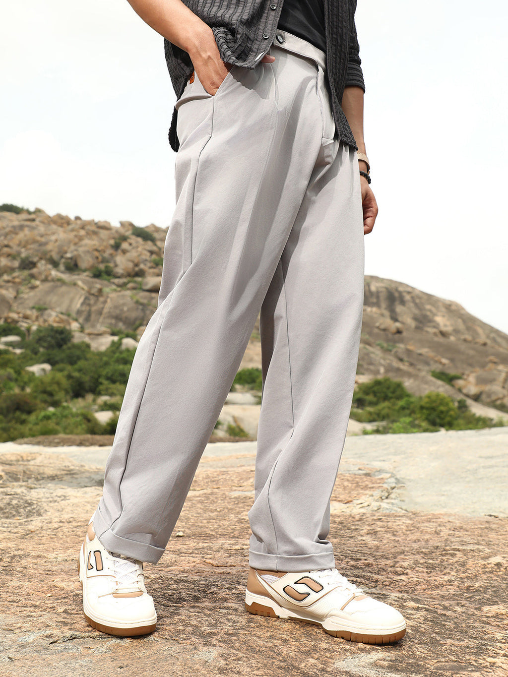 Campus Sutra Extended-Waistband Straight Trousers