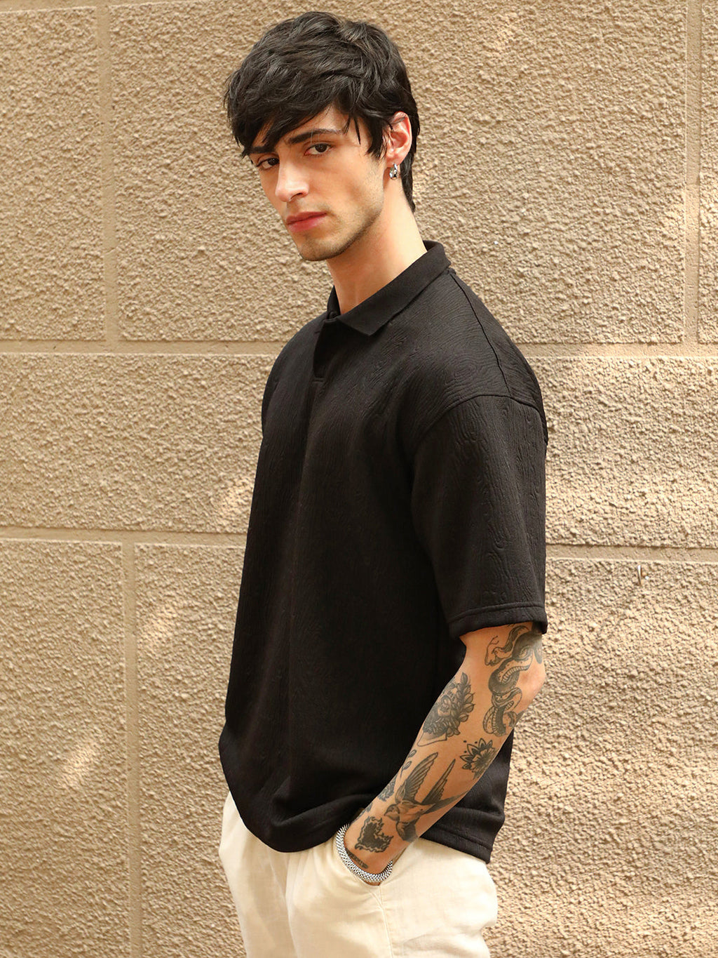 Campus Sutra Ripple-Tactile T-Shirt