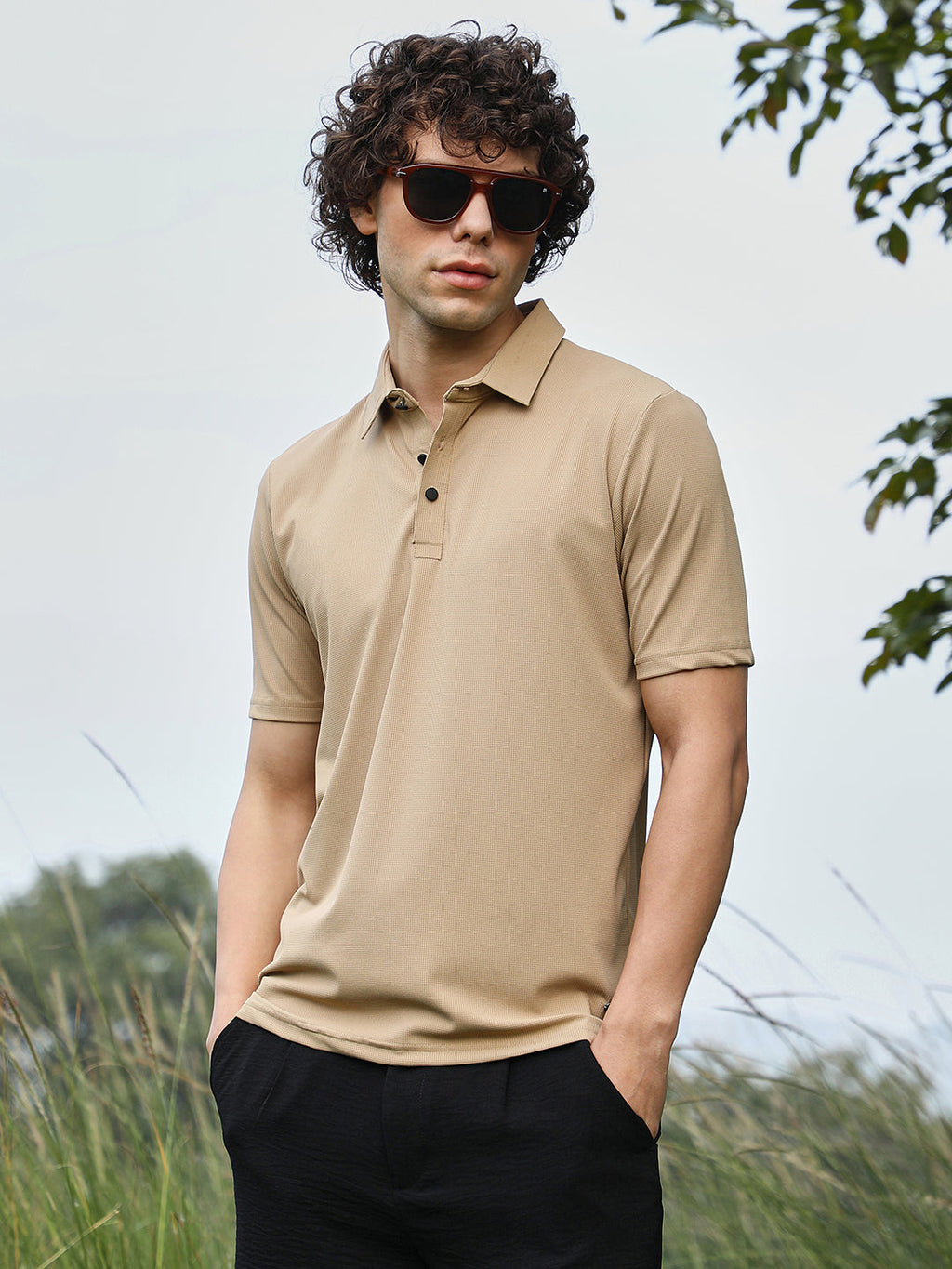 Campus Sutra Solid Knit Polo T-Shirt