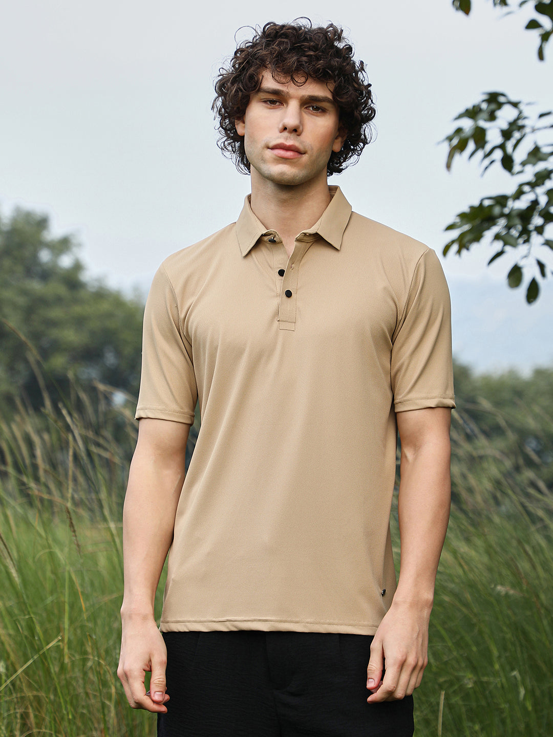 Campus Sutra Solid Knit Polo T-Shirt