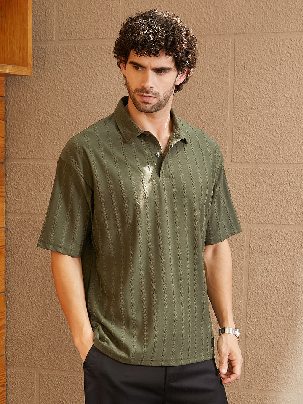 Campus Sutra Spiralknot-Tactile Oversized Polo T-Shirt
