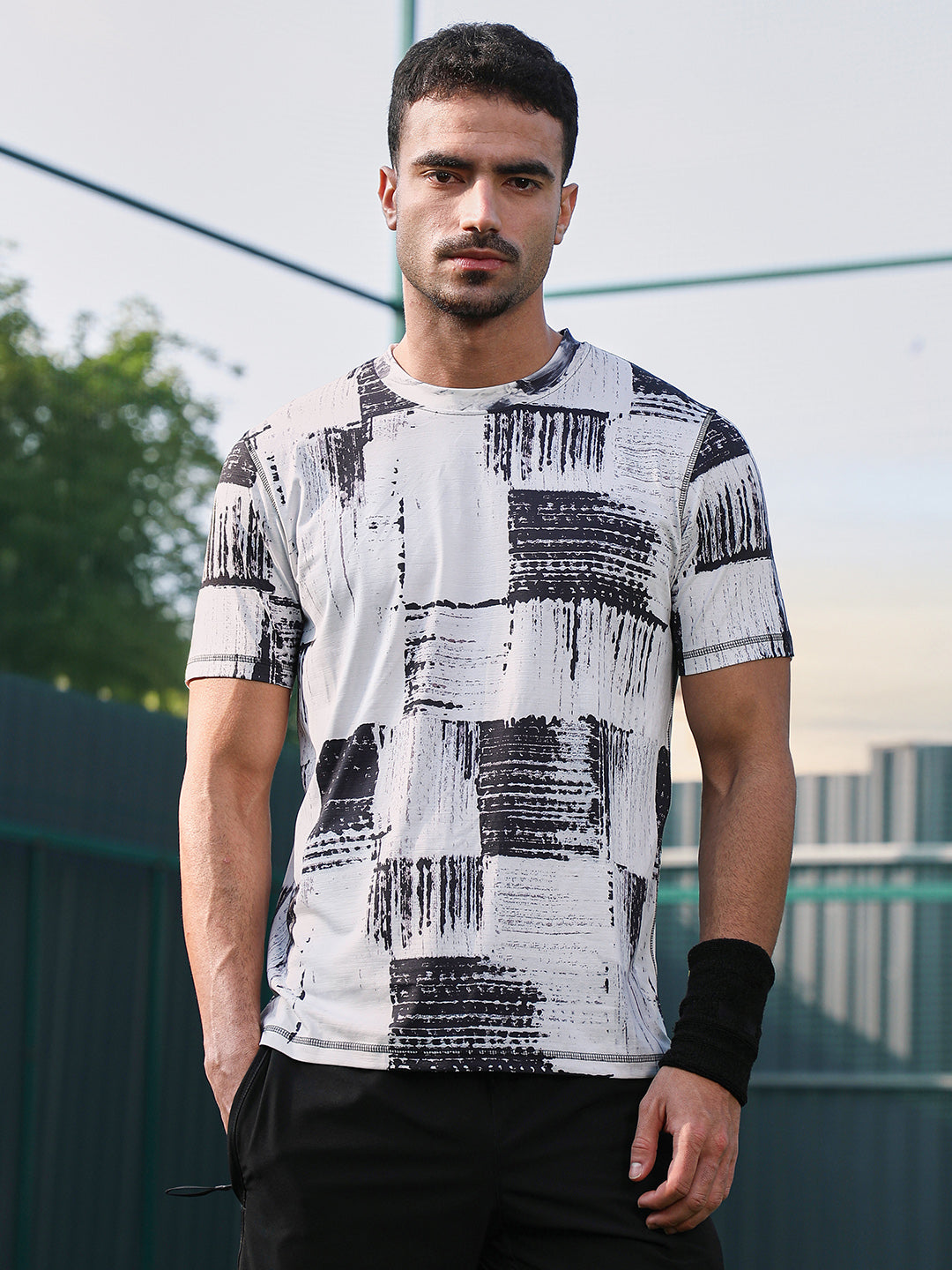Campus Sutra Contrast-Fade Activewear T-Shirt