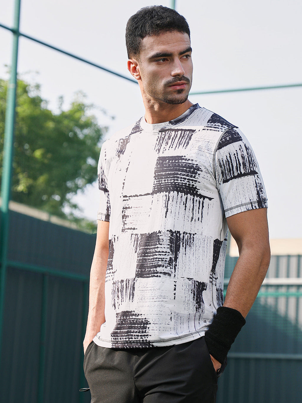 Campus Sutra Contrast-Fade Activewear T-Shirt