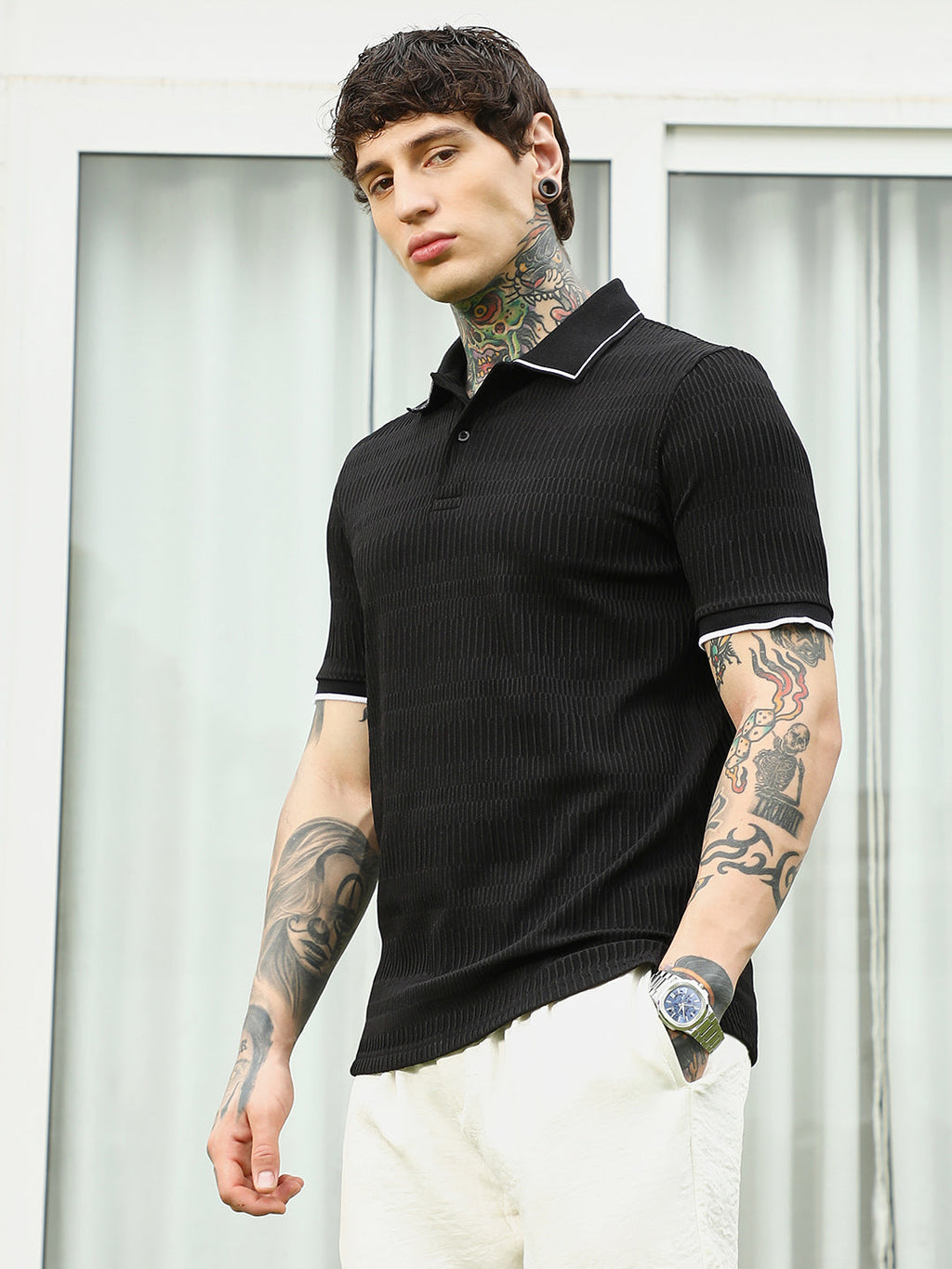 Campus Sutra Textured Black Polo T-Shirt with Contrast Trim