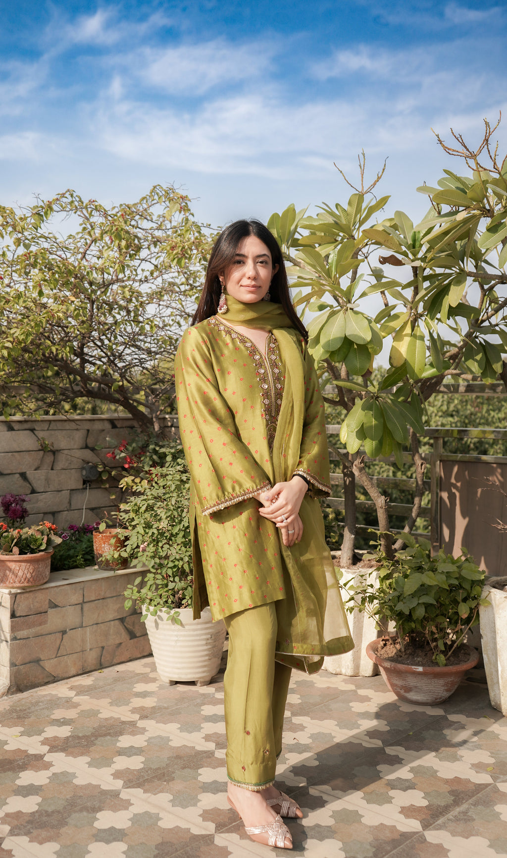 ShopKapaas Mehndi Green Bandhani Set - With Dupatta