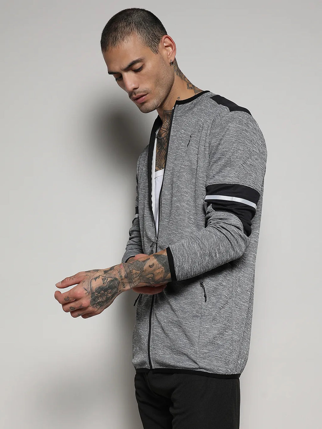 Campus Sutra Heathered Activewear Jacket With Contrast Detail