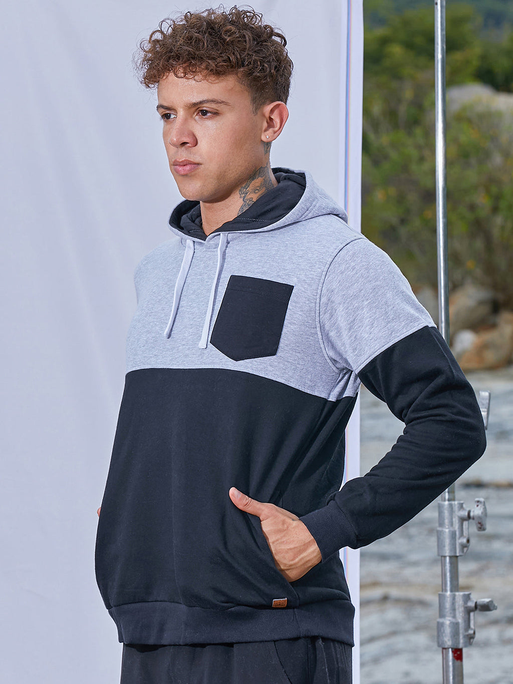 Campus Sutra Pullover Hoodie With Patch Pocket
