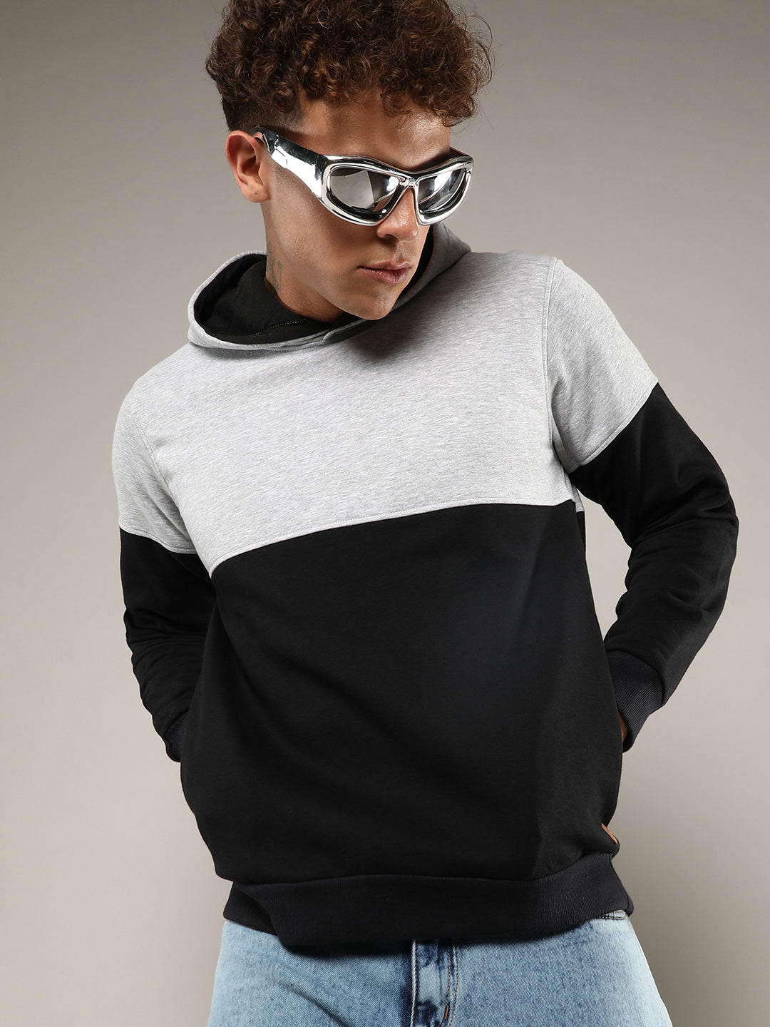 Campus Sutra Pullover Hoodie With Ribbed Hem
