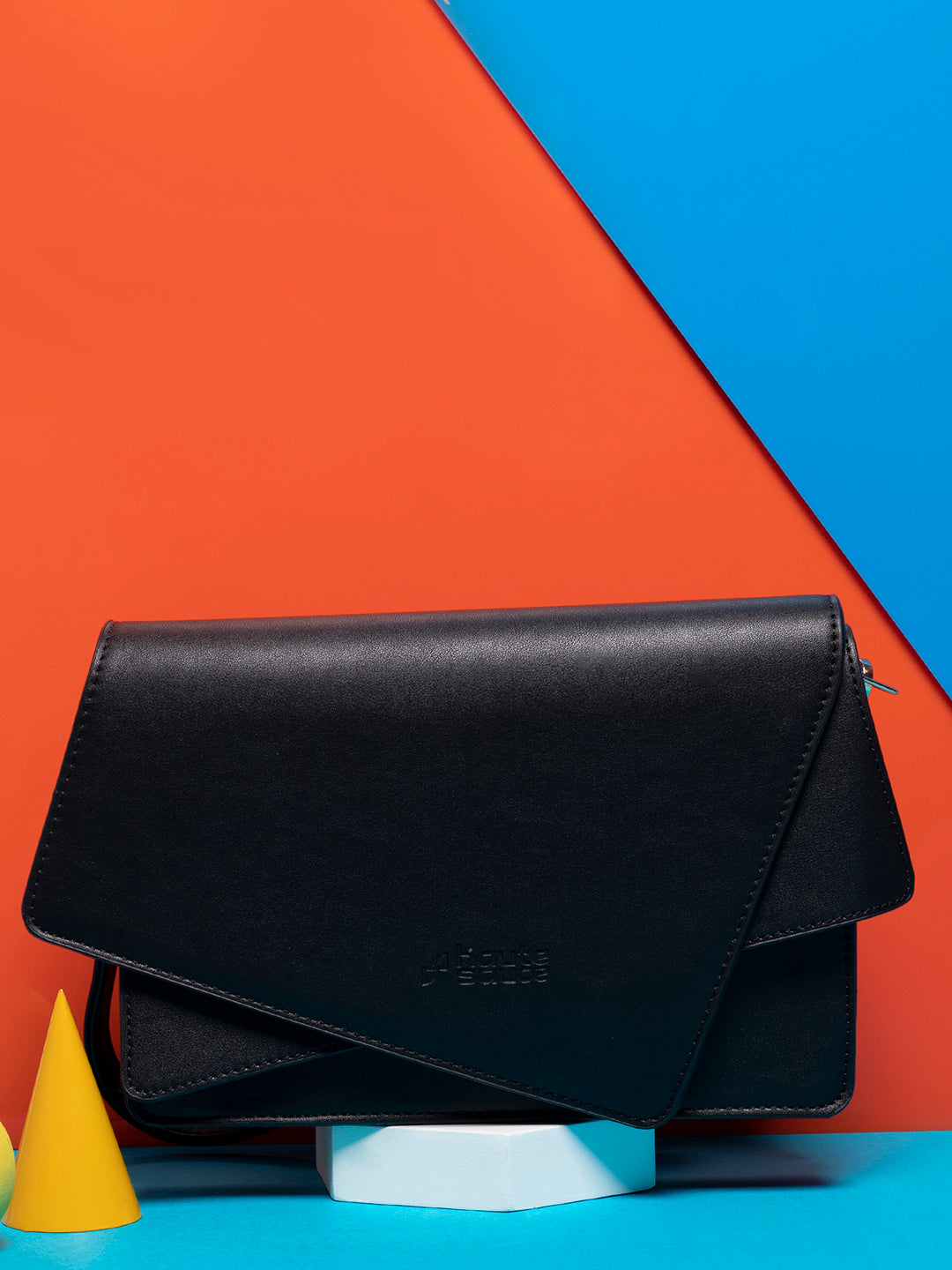 Quirky Line Clutch