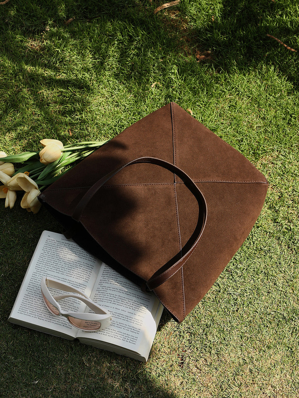 Haute Sauce The Veloure Tote Bag With Pouch - Chocolate Brown