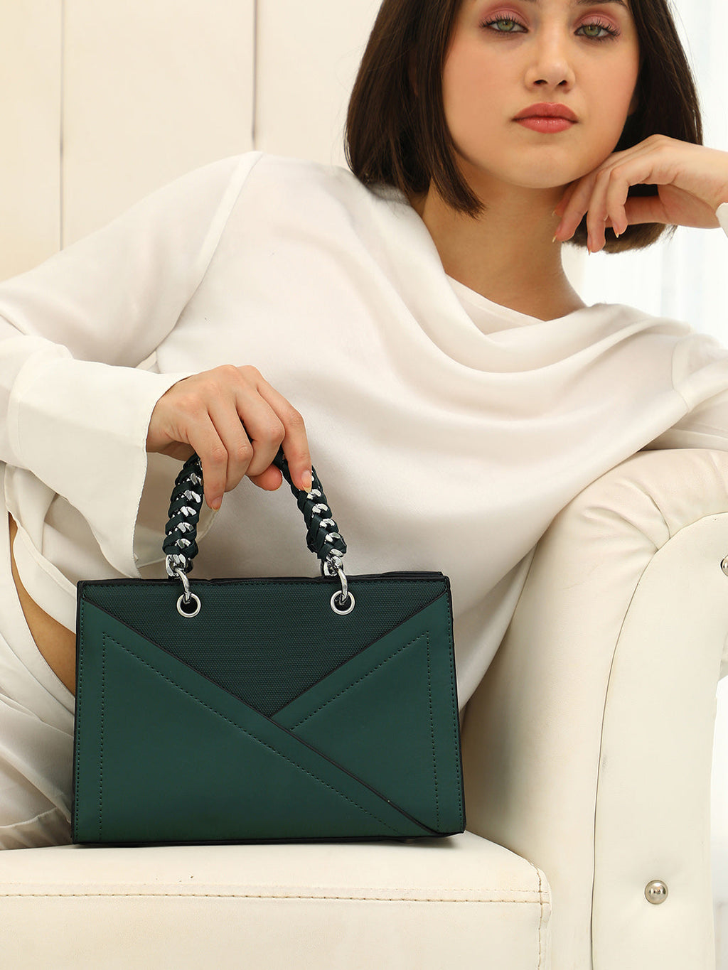 Haute Sauce The Overlap-Chainlink Hand Bag - Emerald Green
