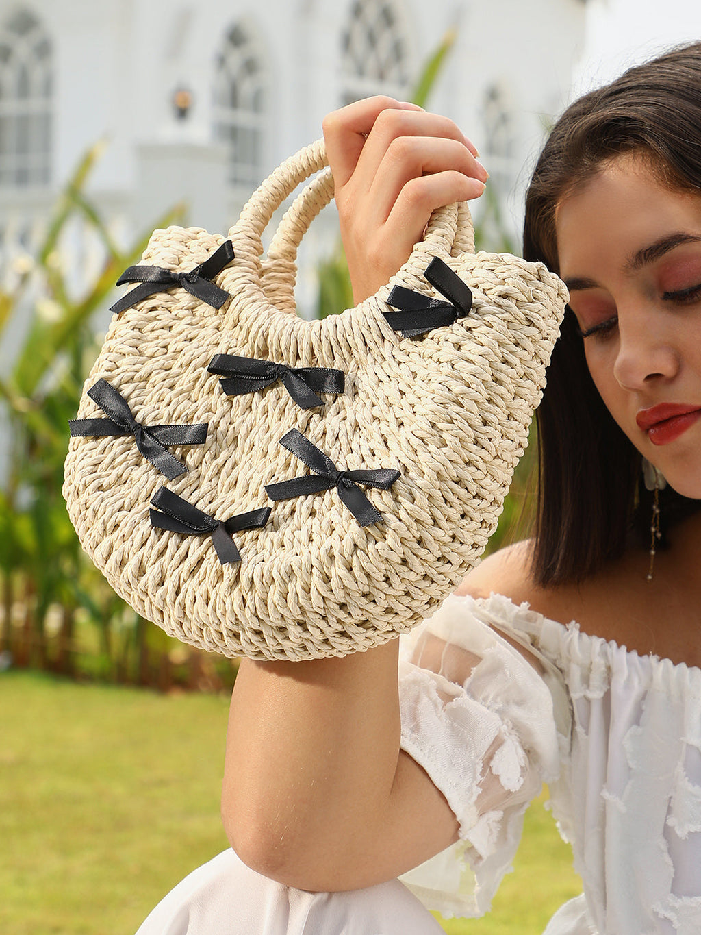 The Bow-Straw Hand Bag - Desert Sand